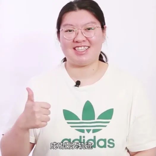 央美狀元王子萌,零基礎(chǔ)學習巔峰在哪里?看她如何迎風逆襲